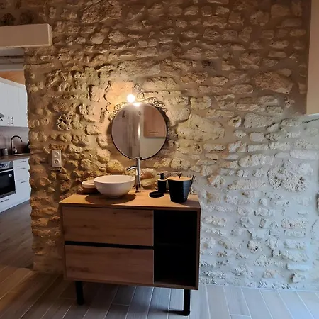 Apartment Confortable Avec Jardin Sorges