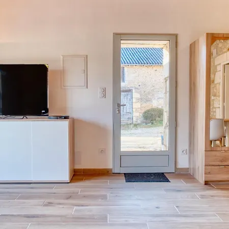 Confortable Avec Jardin Sorges